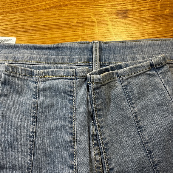 LEVI'S DENIZEN High Rise Jeggings 
Size 15 Skinny Leg - Picture 9 of 11